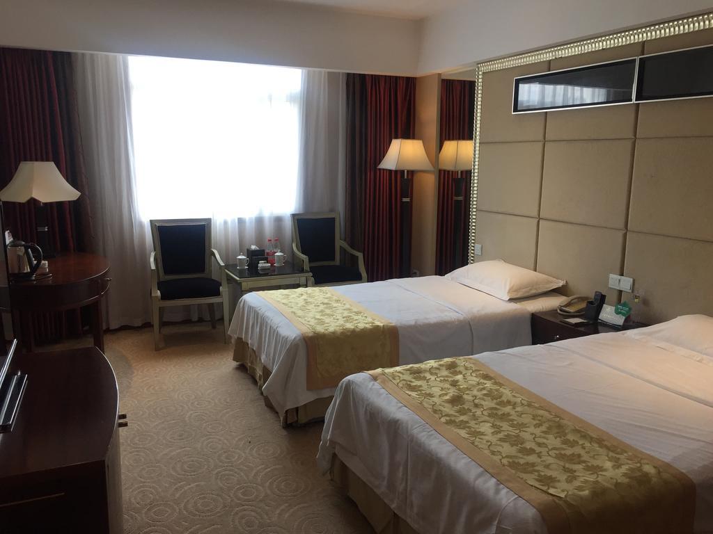 Yunheng Hotel Neijiang ภายนอก รูปภาพ