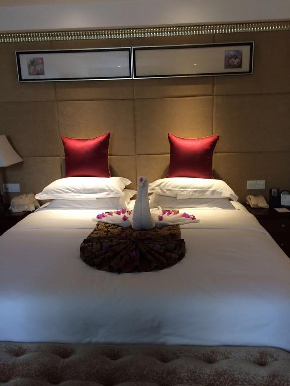 Yunheng Hotel Neijiang ภายนอก รูปภาพ